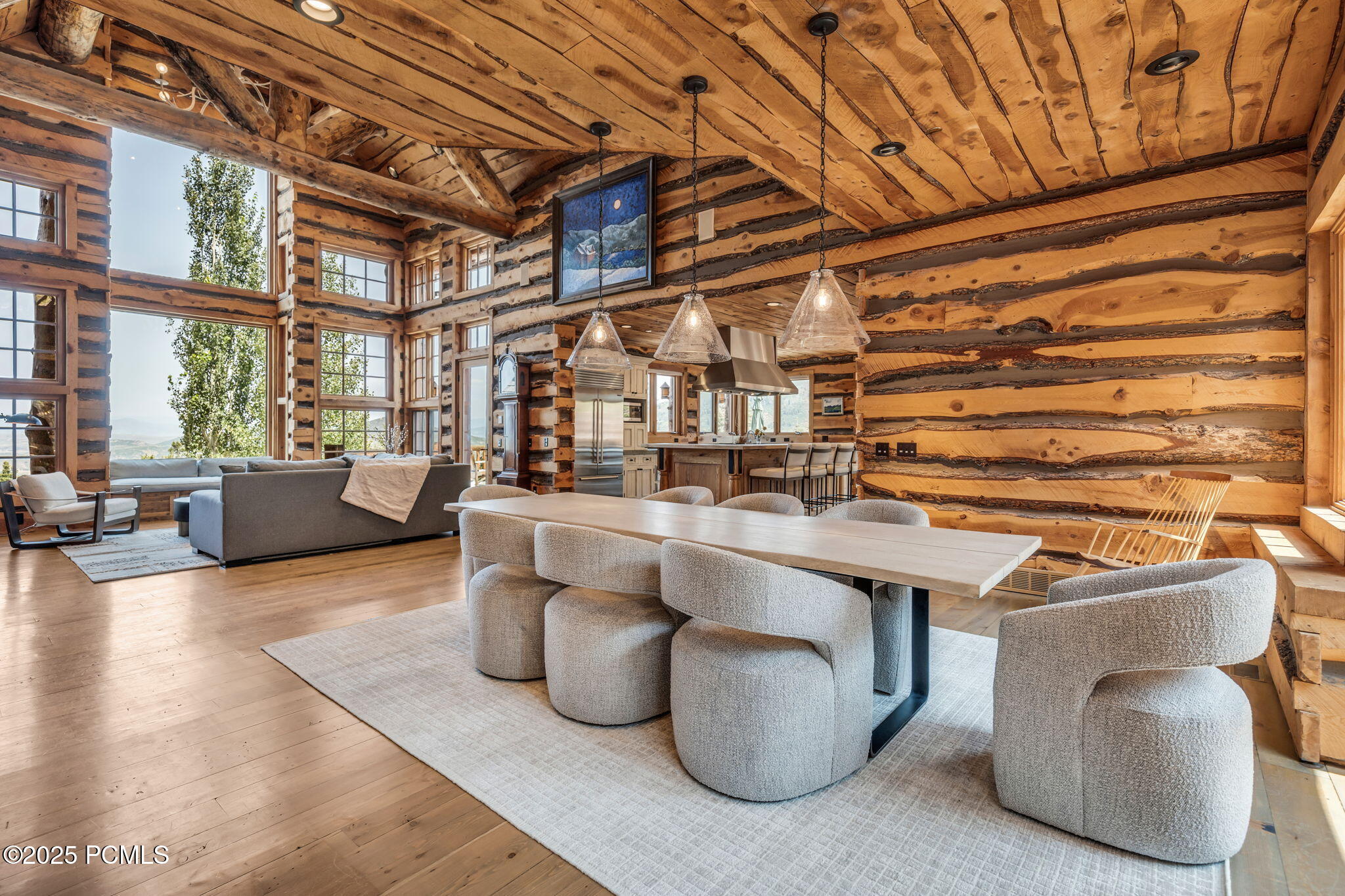 2500 W White Pine Lane