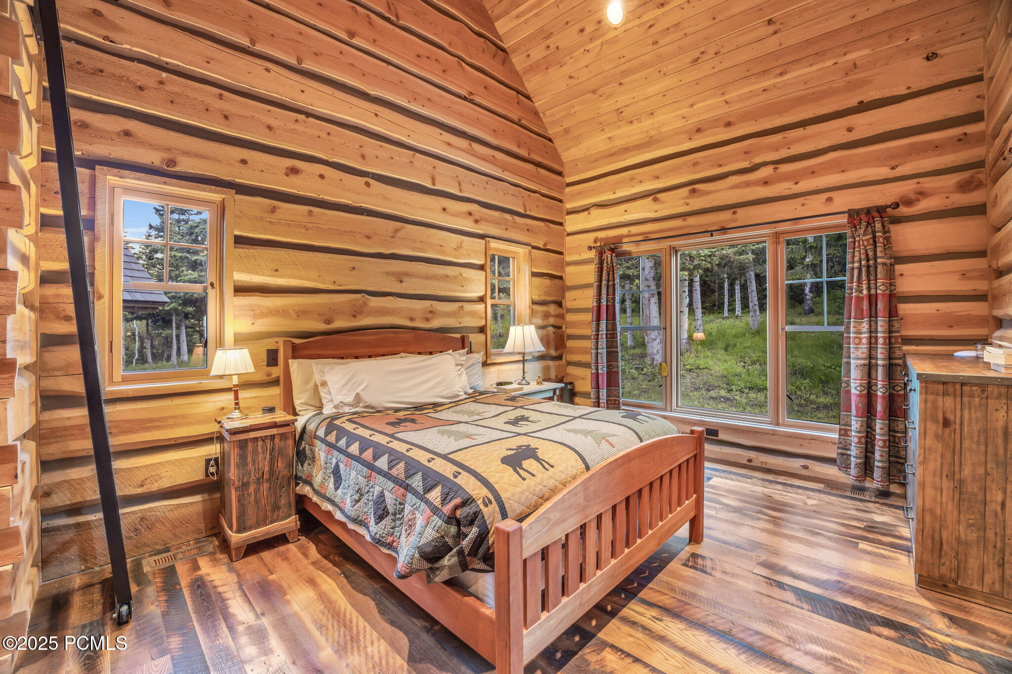 2500 W White Pine Lane