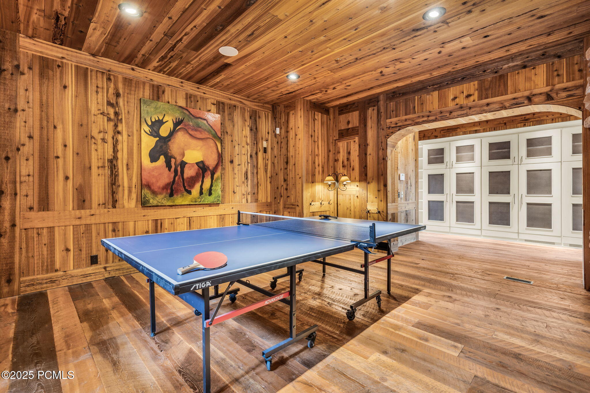 2500 W White Pine Lane