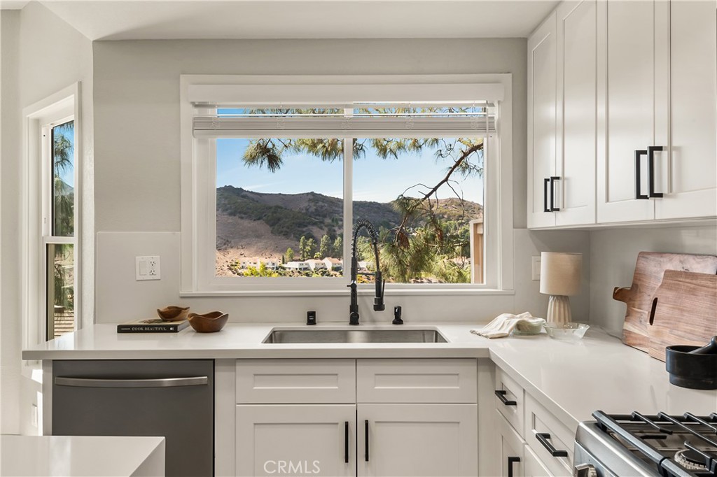 3315 View Pointe