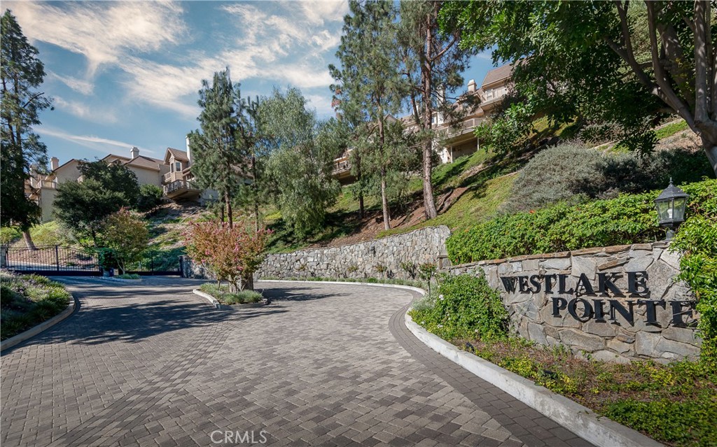 3315 View Pointe