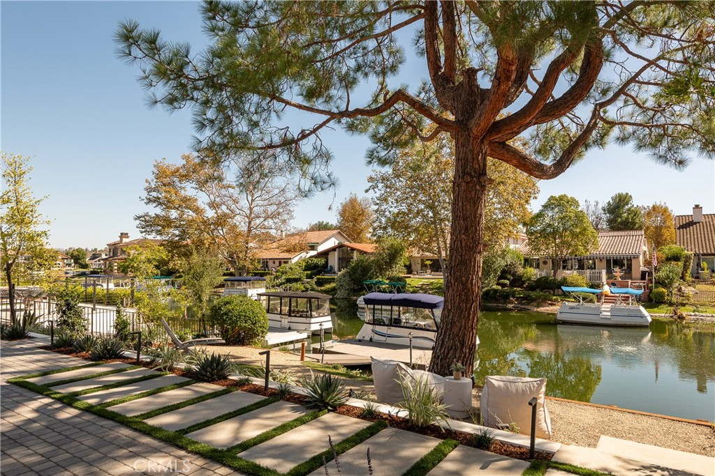 3832 Mainsail Circle