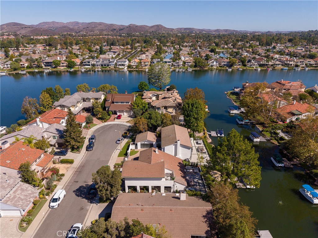 3832 Mainsail Circle