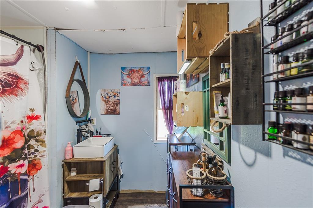 835 County Road 182