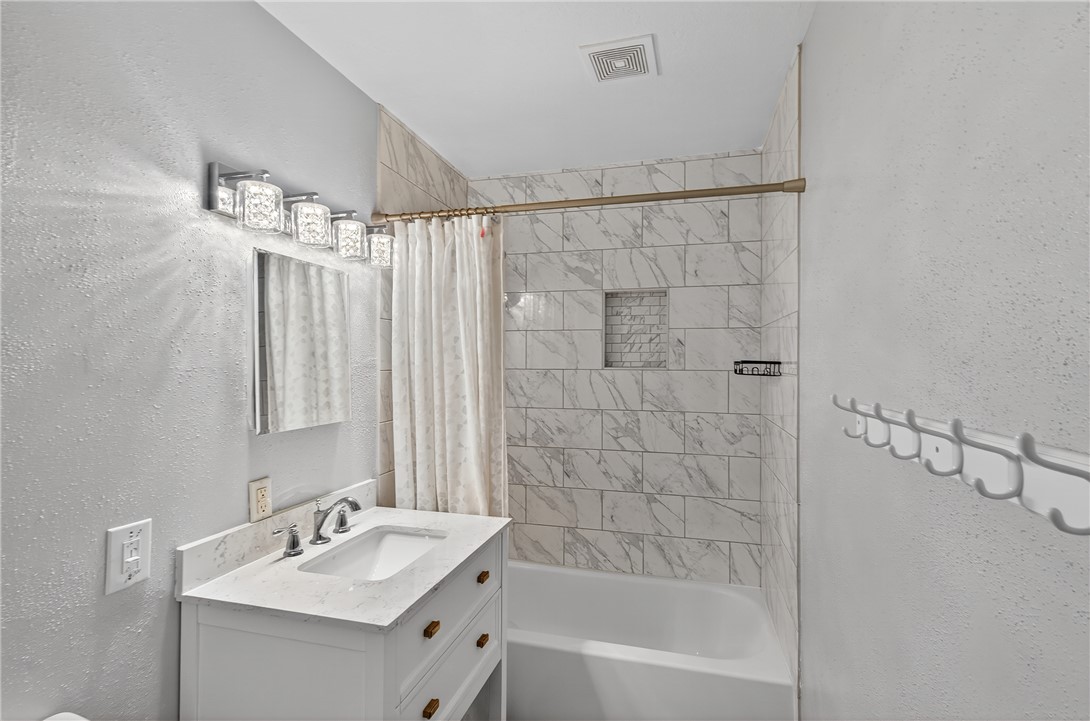 3501 Broad Oak Circle