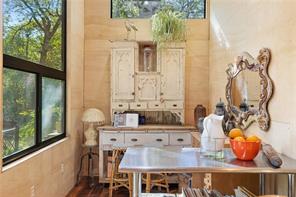 1301 Private Road 3591