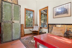 1301 Private Road 3591