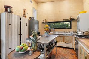 1301 Private Road 3591