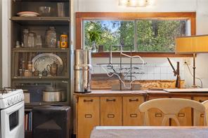 1301 Private Road 3591