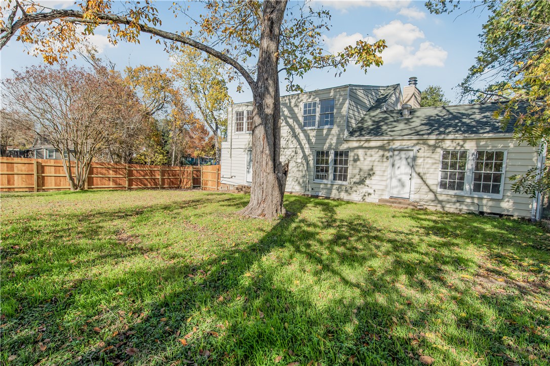 1207 East 27th Street