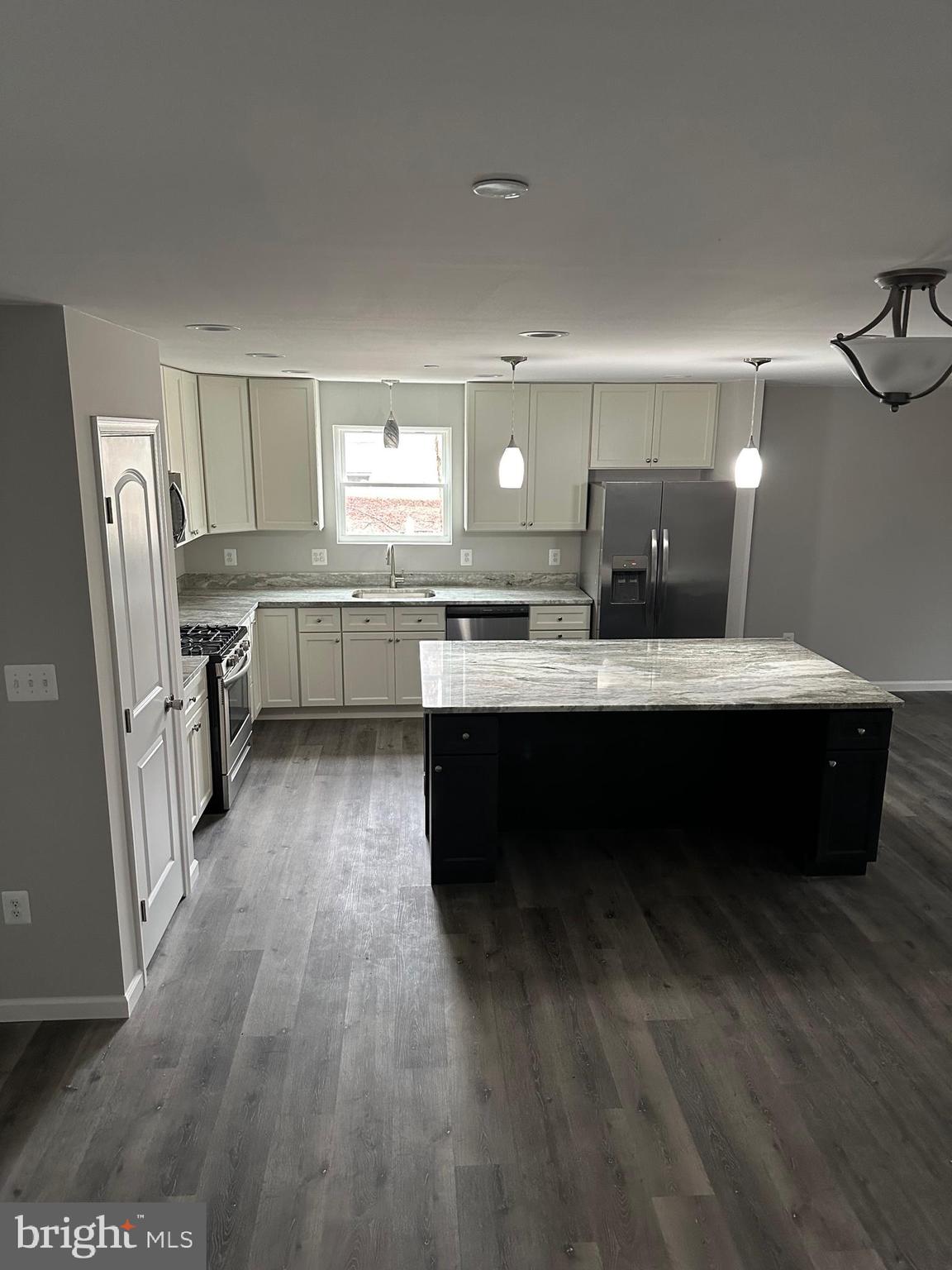 105-B SW Main Ave