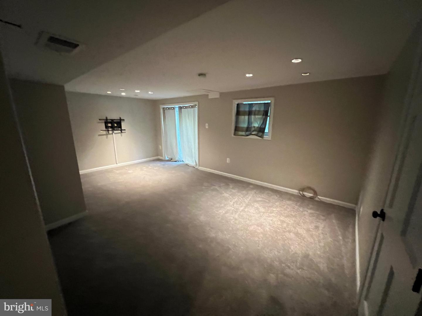 9579 Landbreeze Row