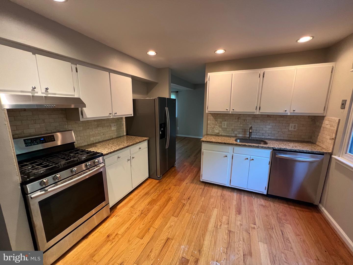 9579 Landbreeze Row