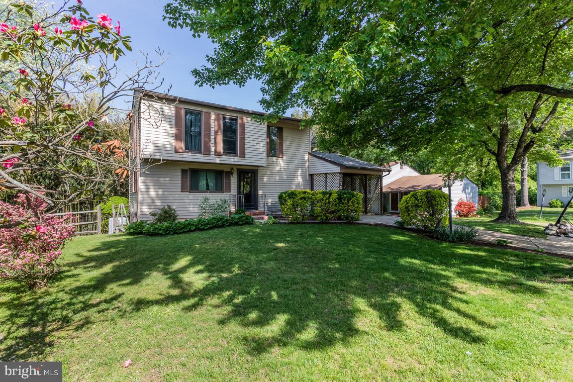 9579 Landbreeze Row