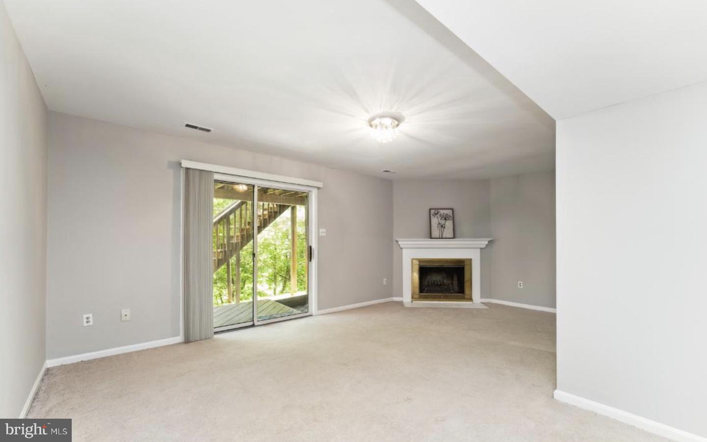 8746 RUPPERT CT