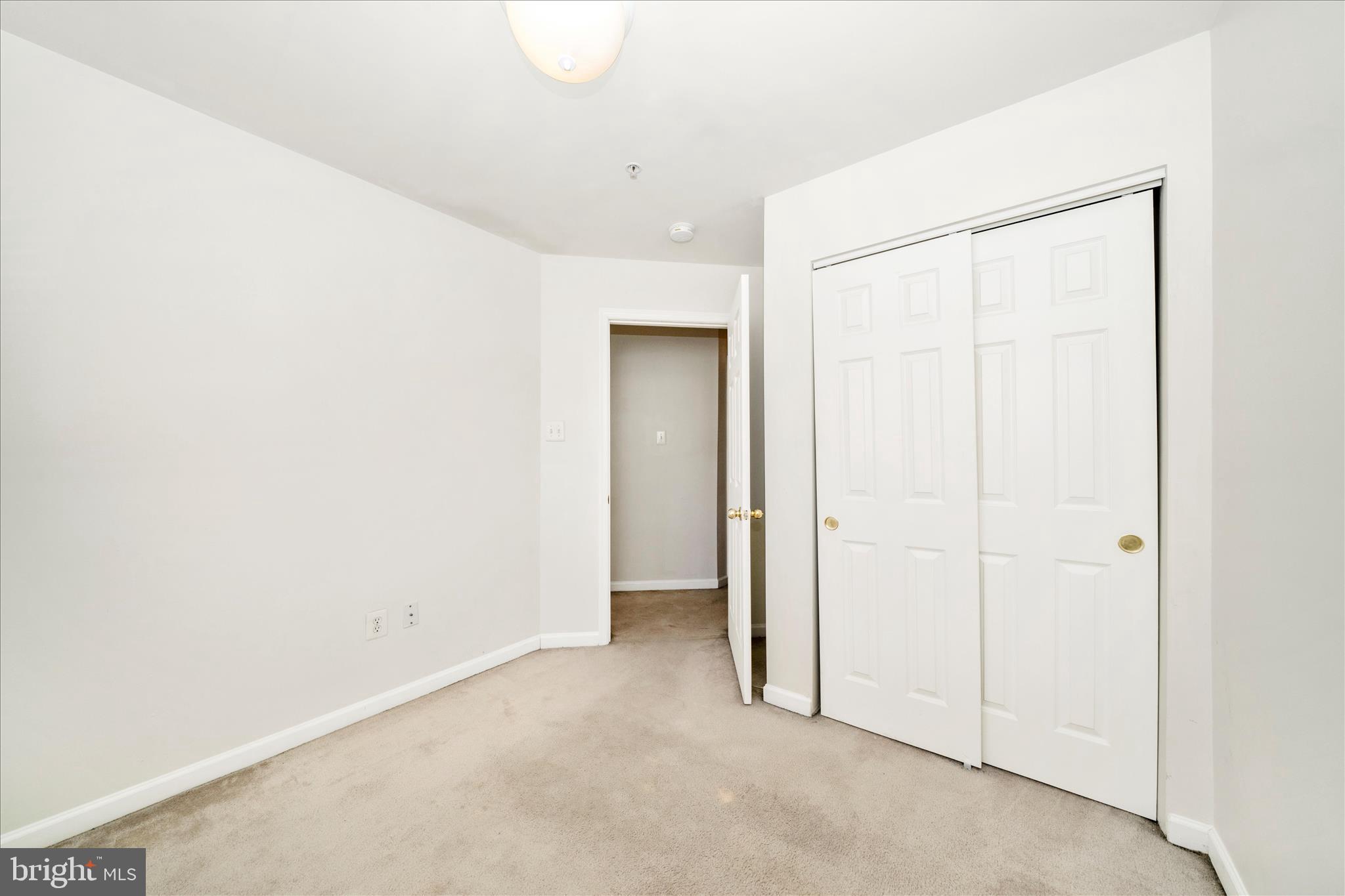 7704 ENGLISH OAK CIRCLE 10