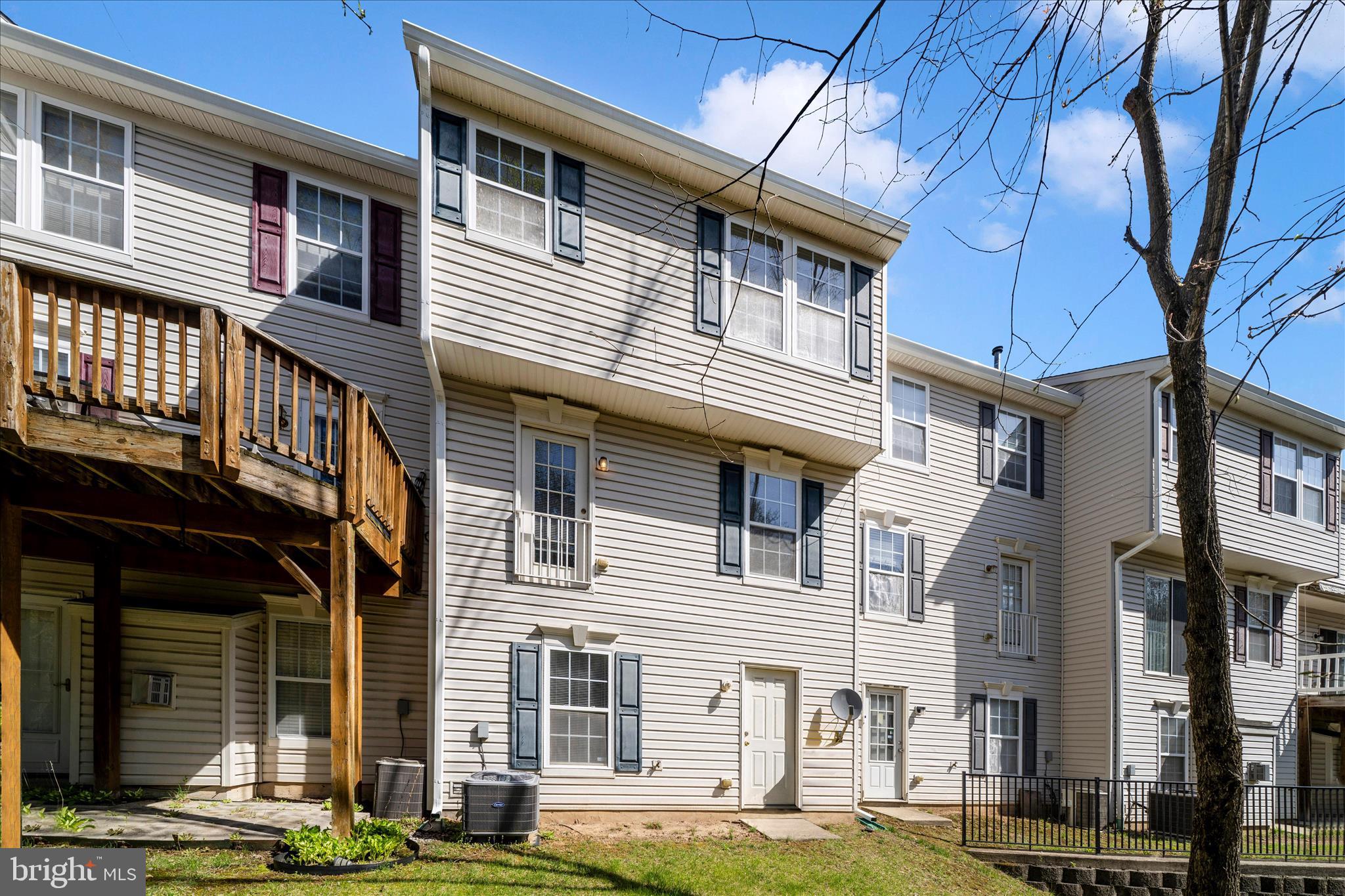 7704 ENGLISH OAK CIRCLE 10