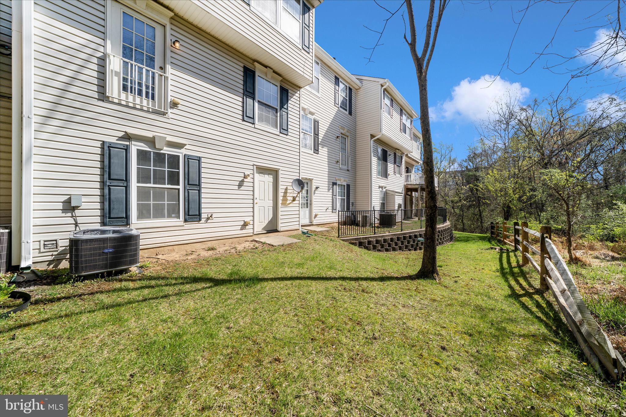 7704 ENGLISH OAK CIRCLE 10