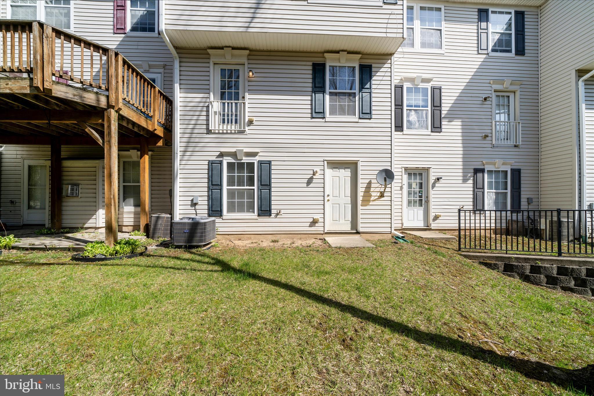 7704 ENGLISH OAK CIRCLE 10