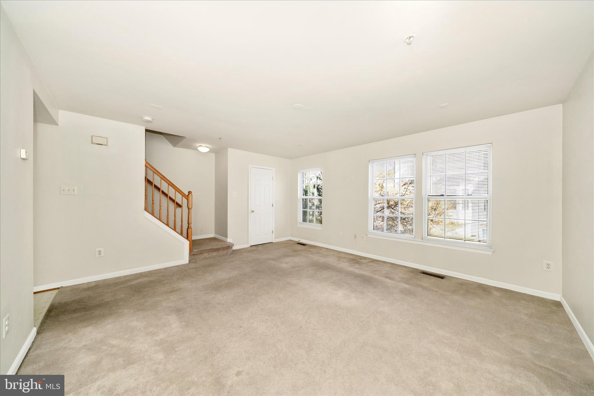 7704 ENGLISH OAK CIRCLE 10