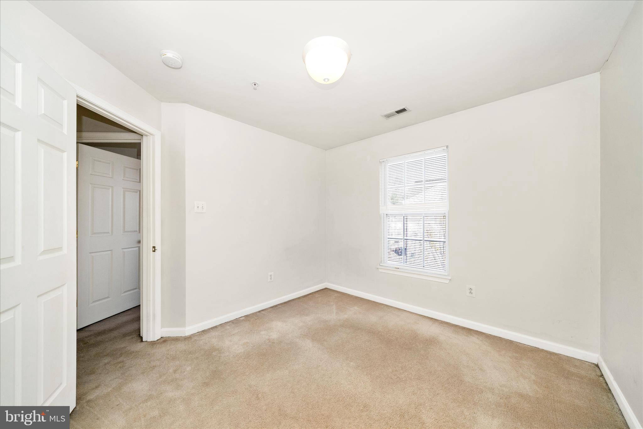 7704 ENGLISH OAK CIRCLE 10