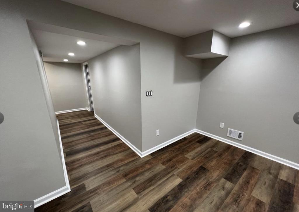 5748 YELLOWROSE COURT