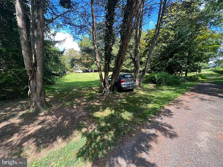 13733 Notley Rd