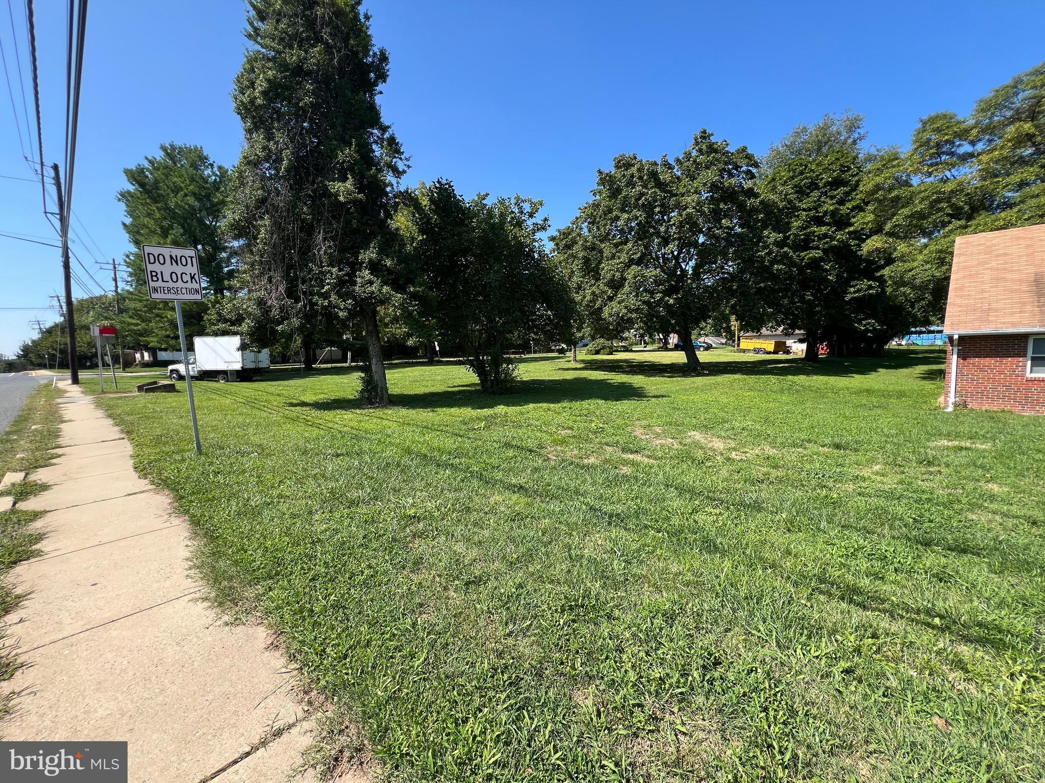 13707 Notley Rd
