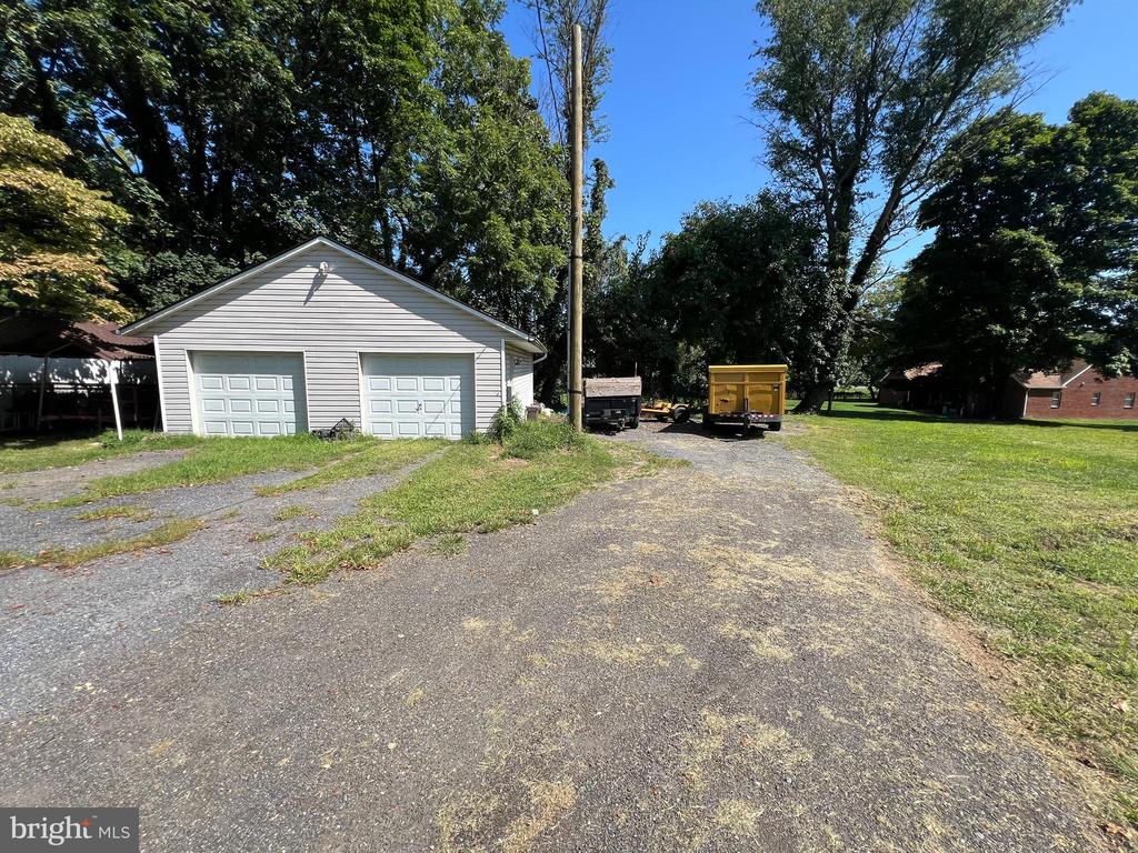13707 Notley Rd
