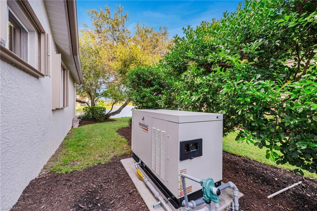 11004 Longshore WAY W