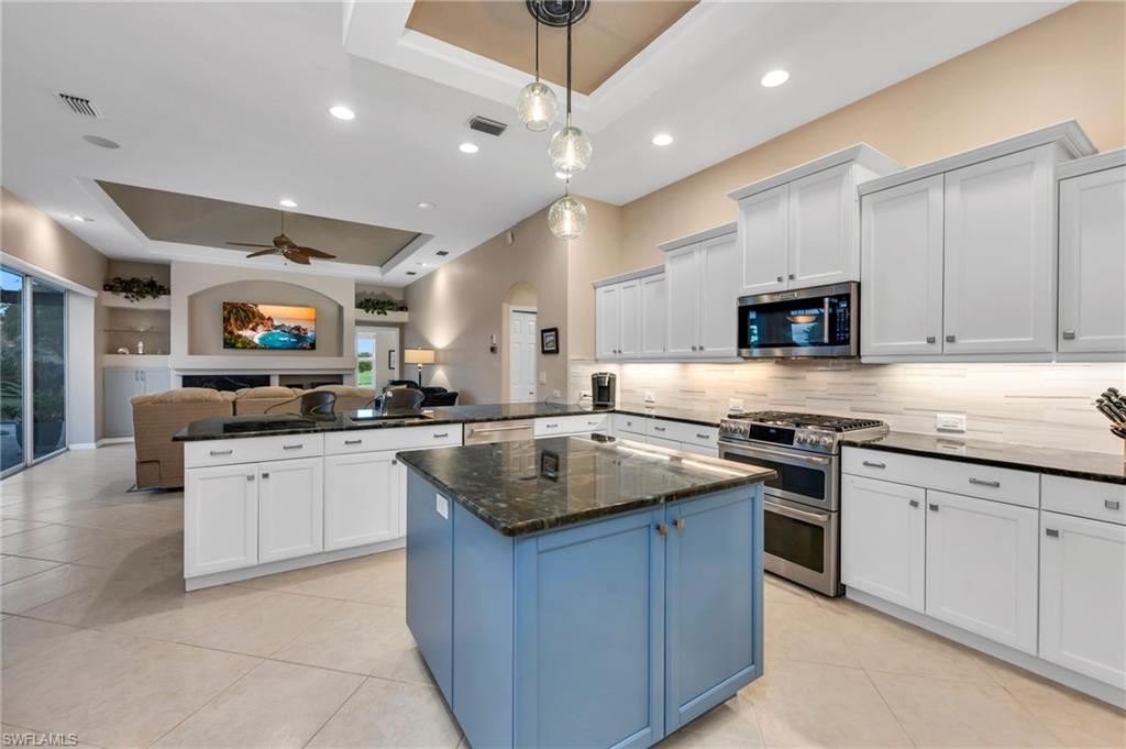 11004 Longshore WAY W