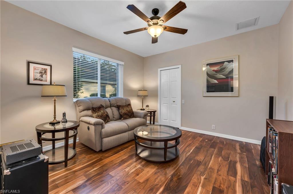 11004 Longshore WAY W