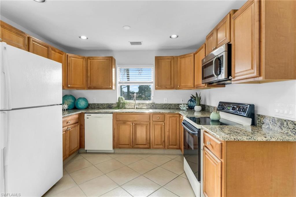 180 Cypress WAY E # B212