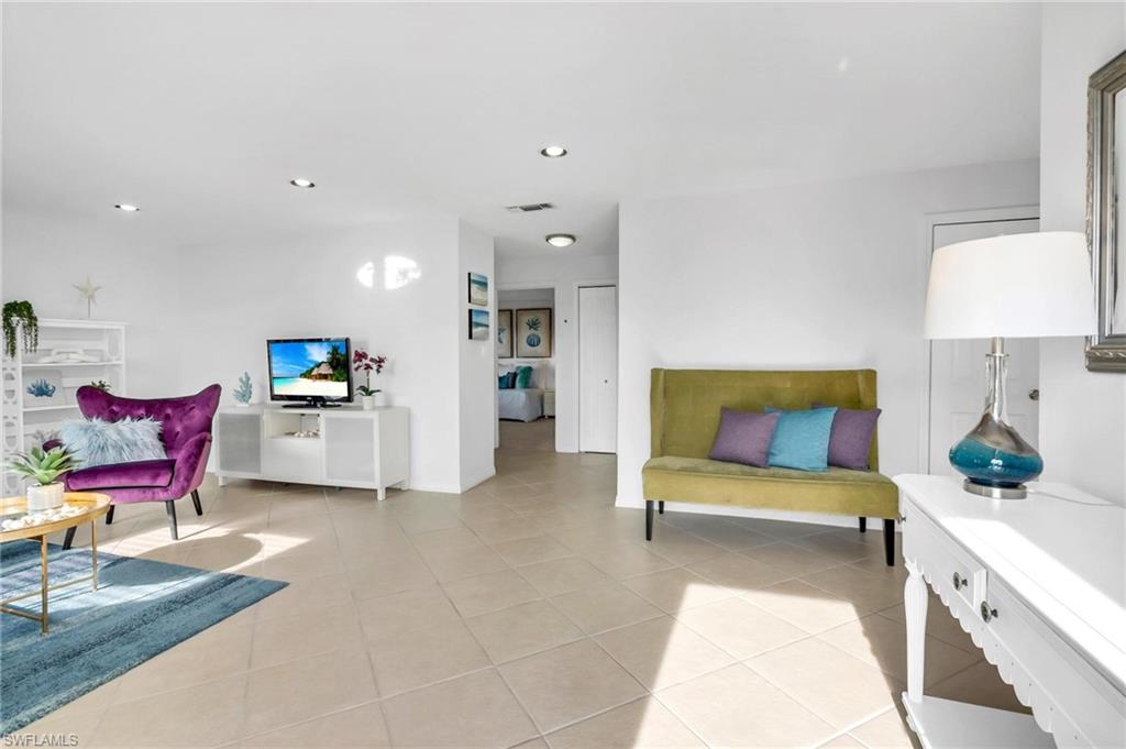 180 Cypress WAY E # B212