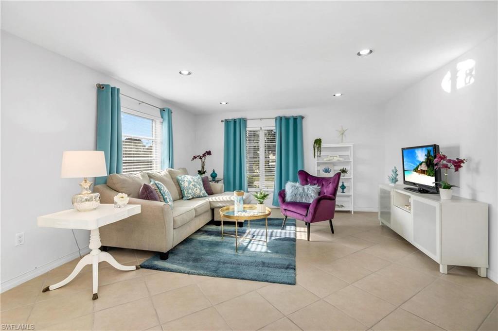 180 Cypress WAY E # B212