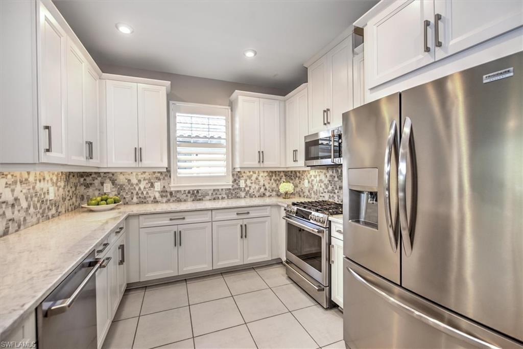 8075 Calle Canovas ST