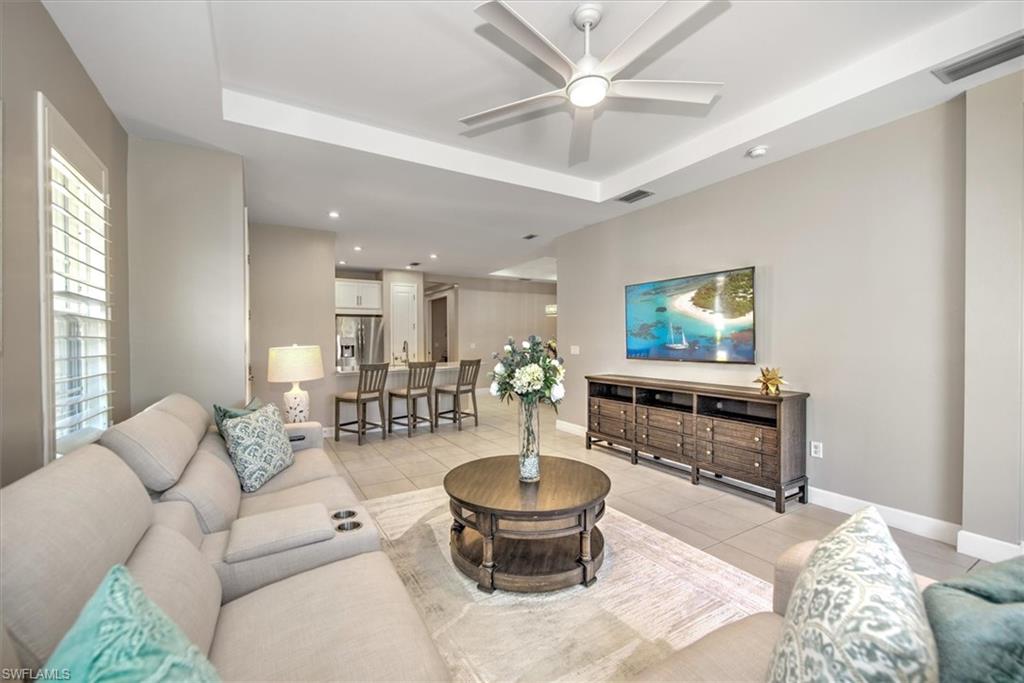 8075 Calle Canovas ST