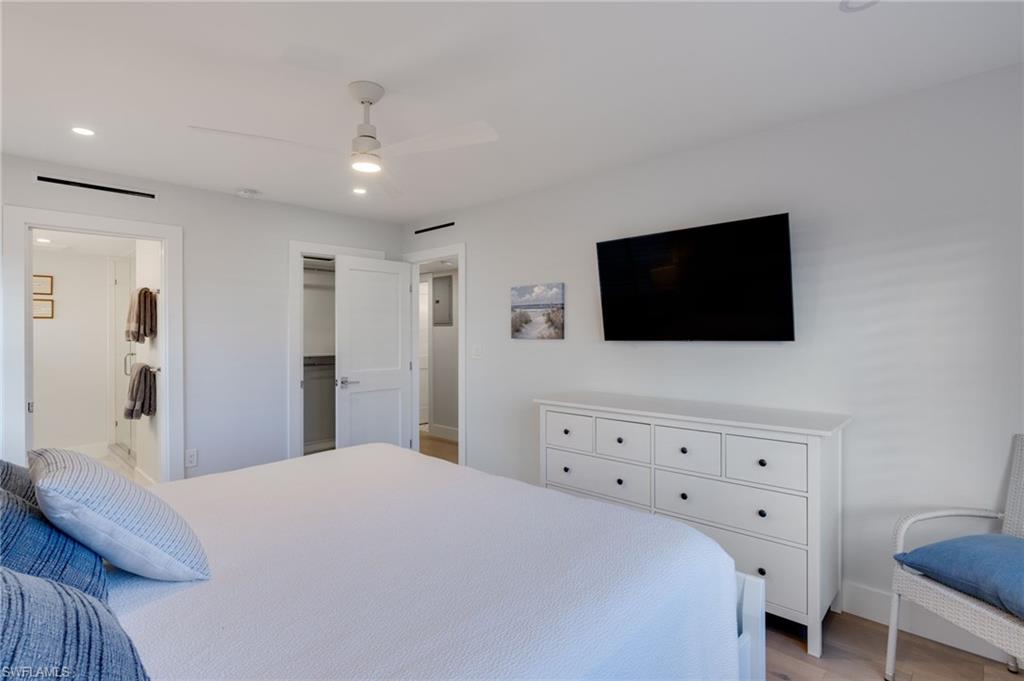 3400 Gulf Shore BLVD N # B2