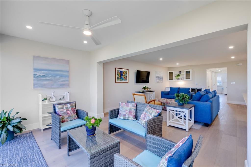 3400 Gulf Shore BLVD N # B2