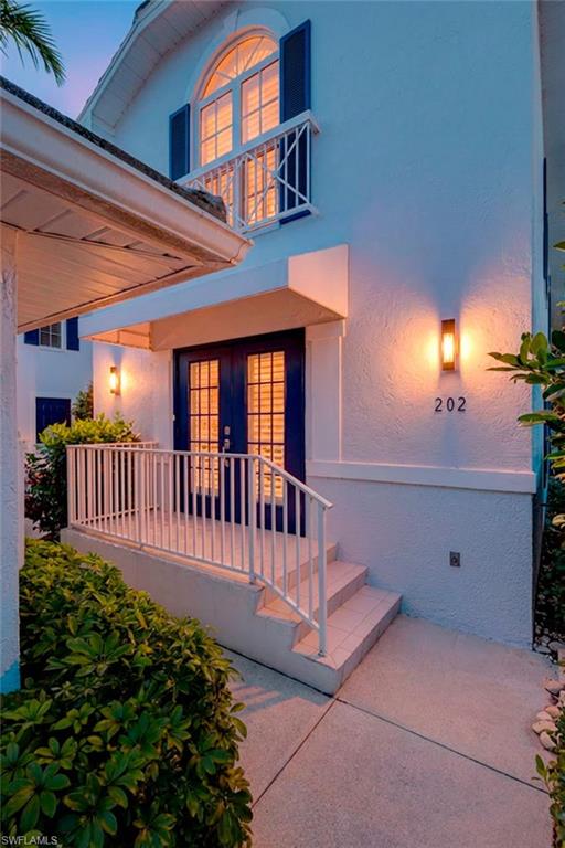 7087 Barrington CIR # 202