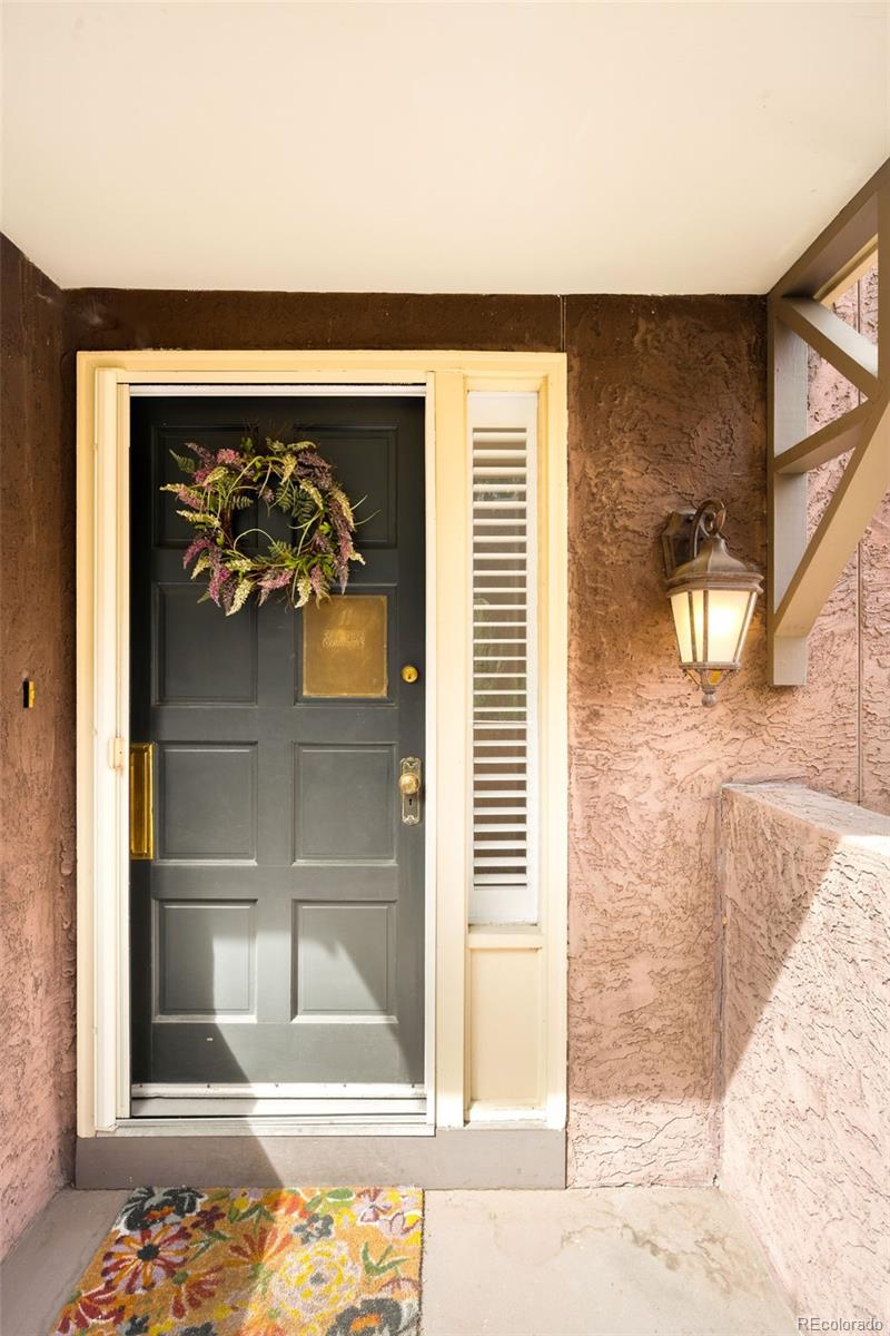 999 N Emerson Street Unit: 11