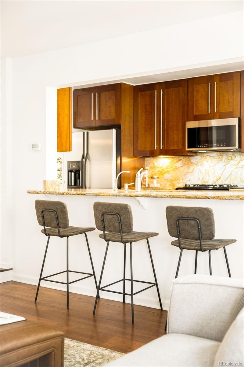 999 N Emerson Street Unit: 11