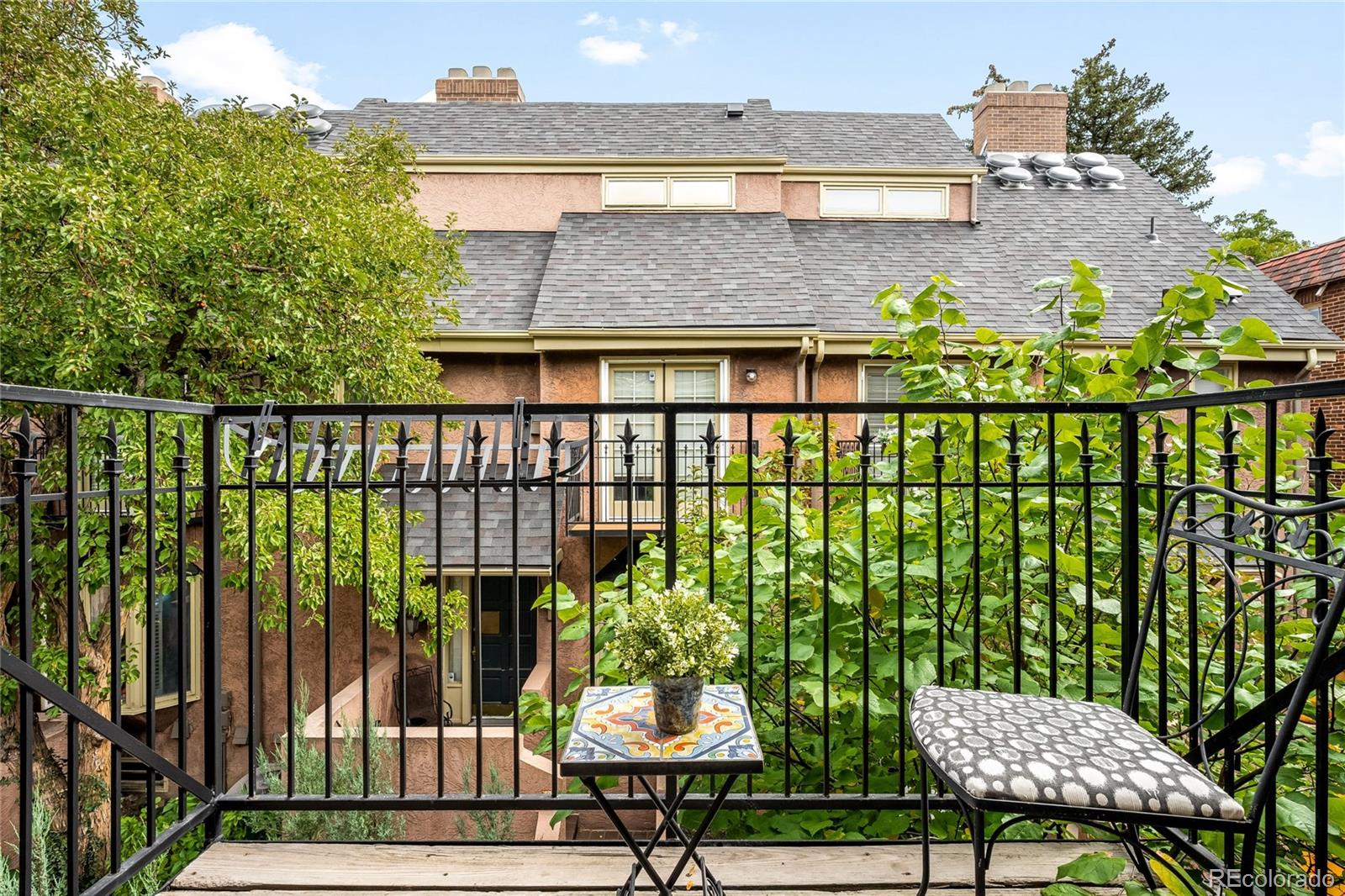 999 N Emerson Street Unit: 11