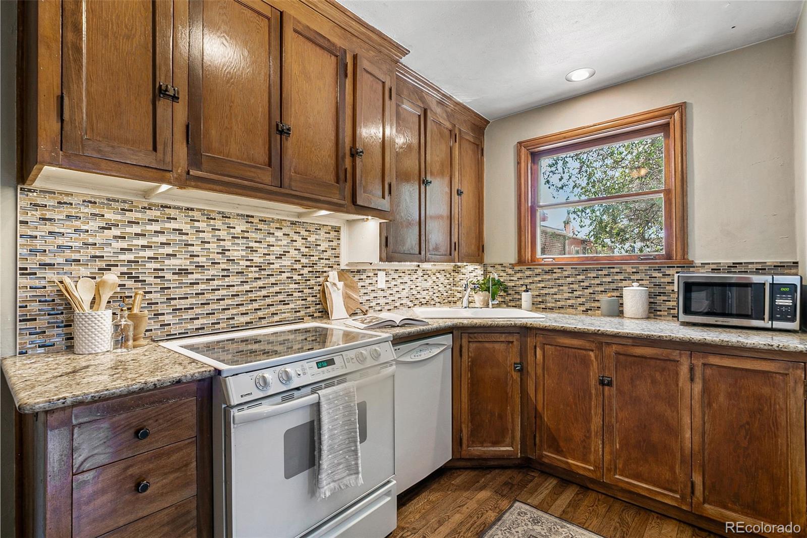 1138 E 14th Avenue Unit: 12