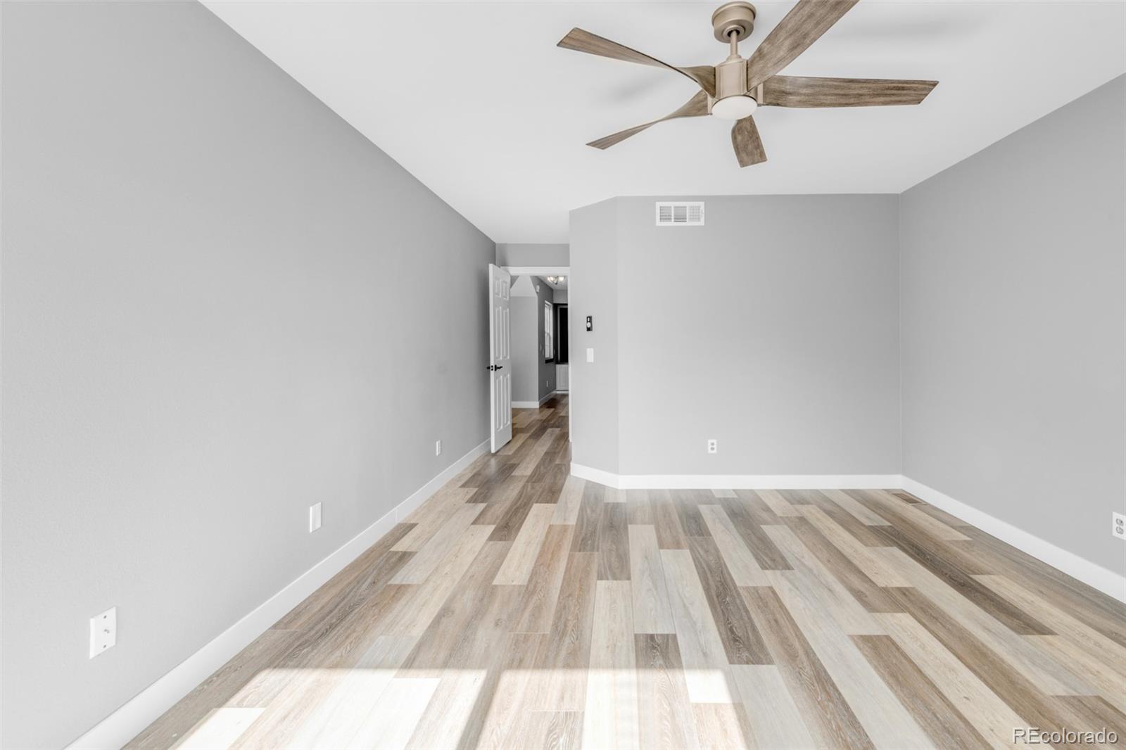 1569 S Syracuse Street