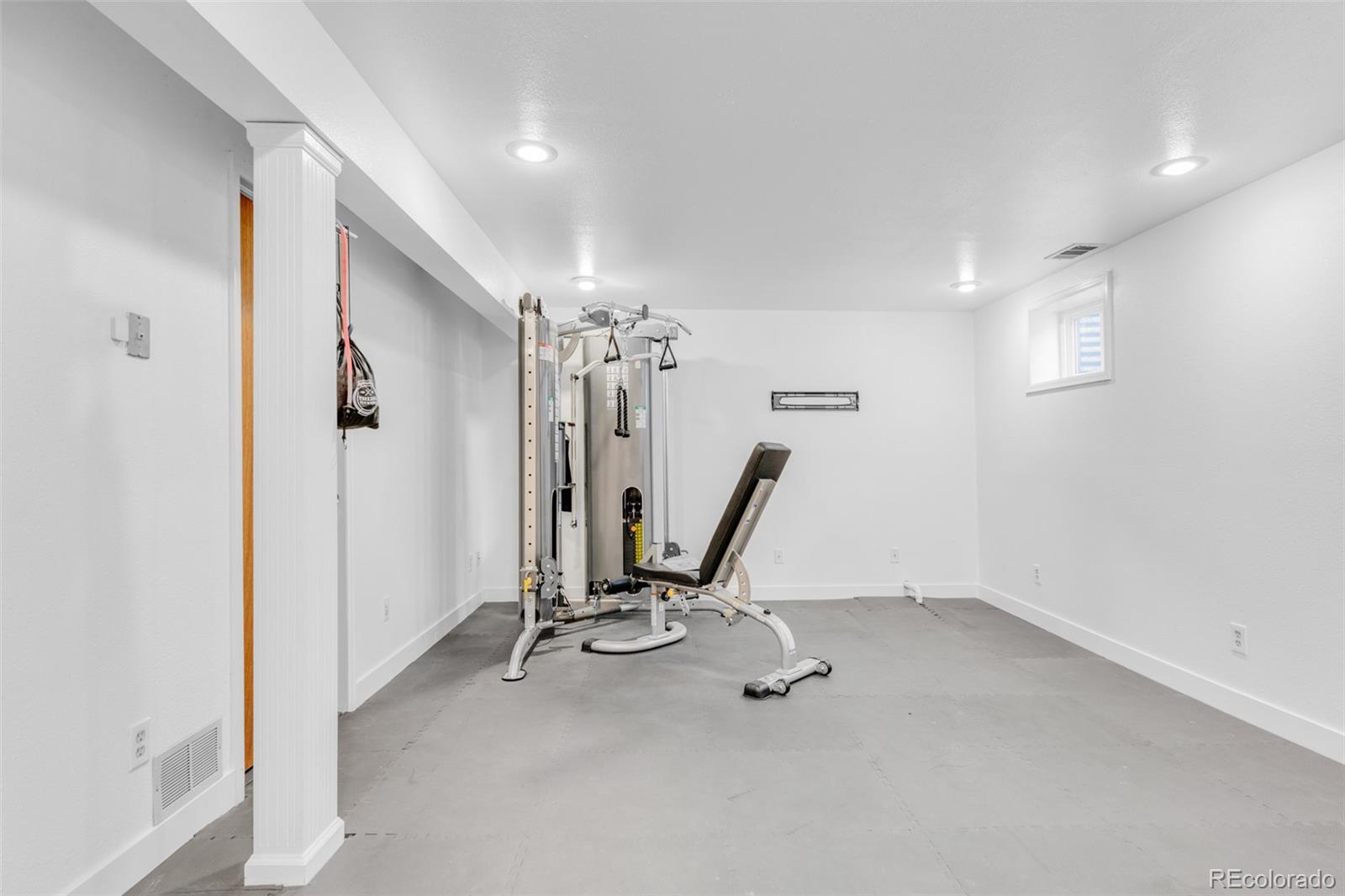 1569 S Syracuse Street