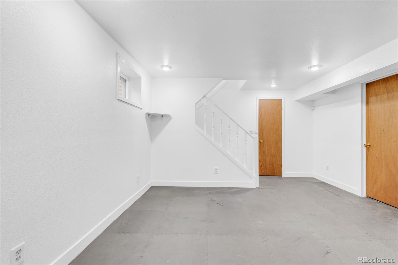 1569 S Syracuse Street