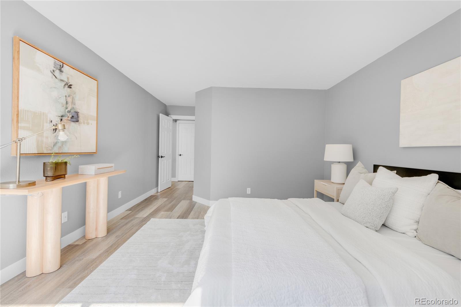 1569 S Syracuse Street