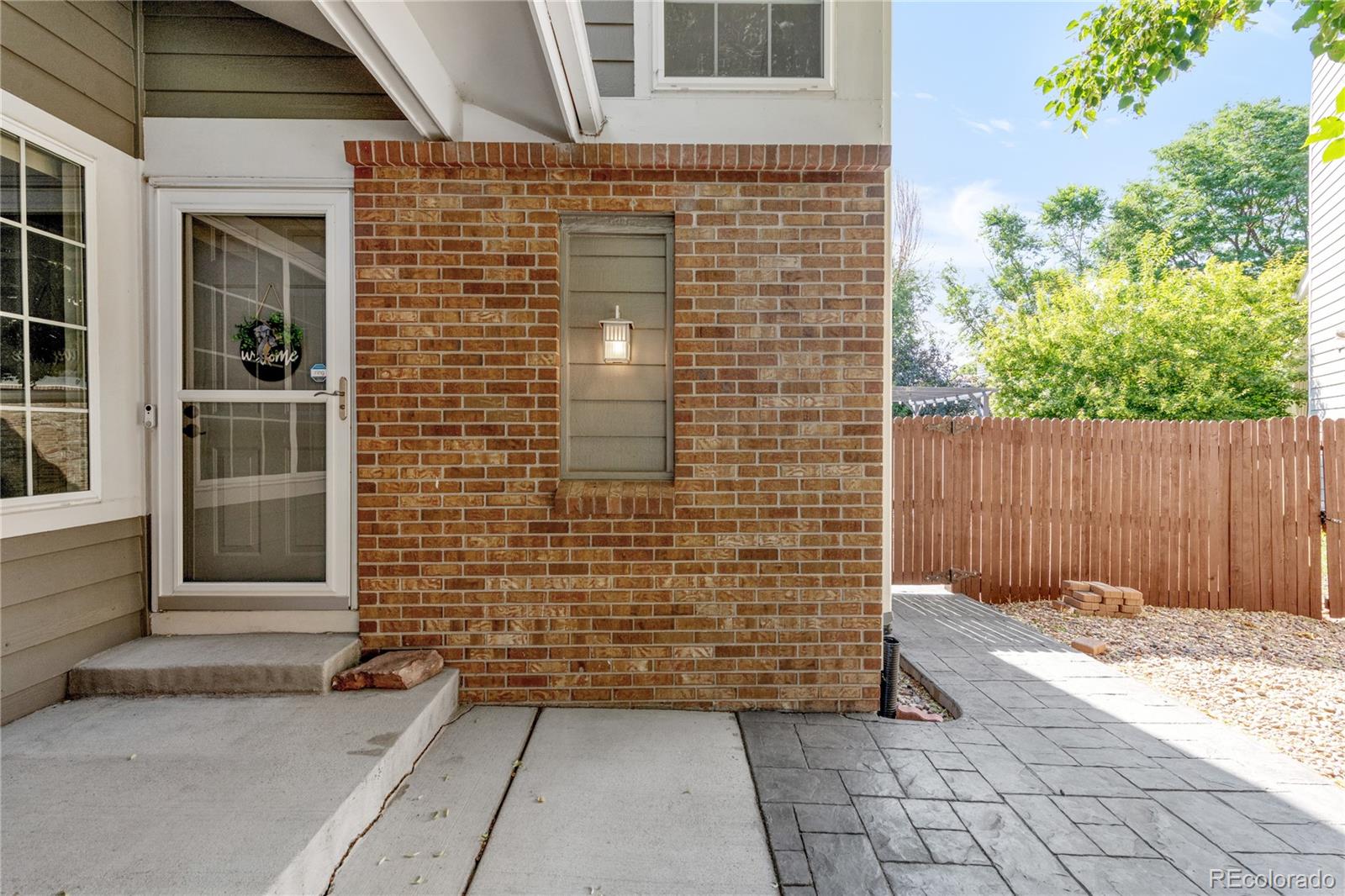 1569 S Syracuse Street