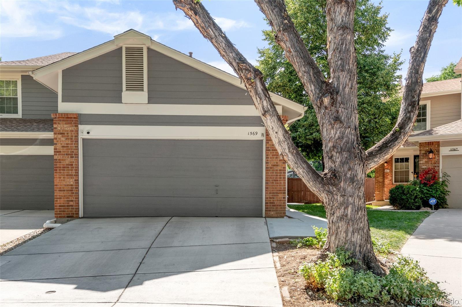 1569 S Syracuse Street